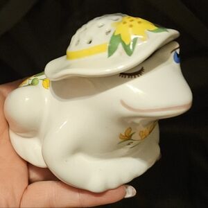 Adorable Vintage 1980 Avon Sachez Ceramic Frog
